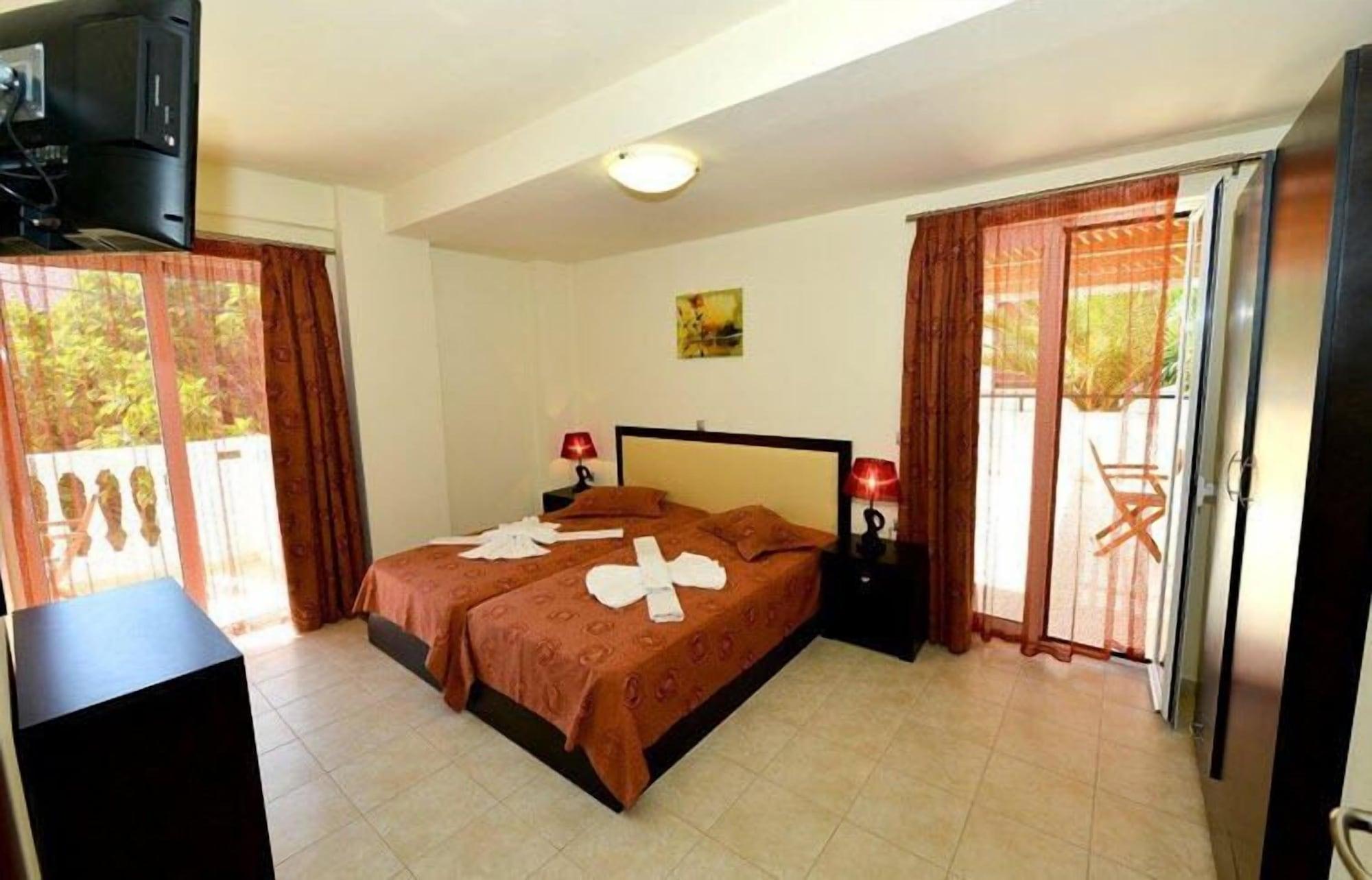 Golden Rose Suites Kolymbari Dış mekan fotoğraf