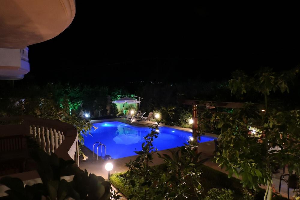 Golden Rose Suites Kolymbari Dış mekan fotoğraf