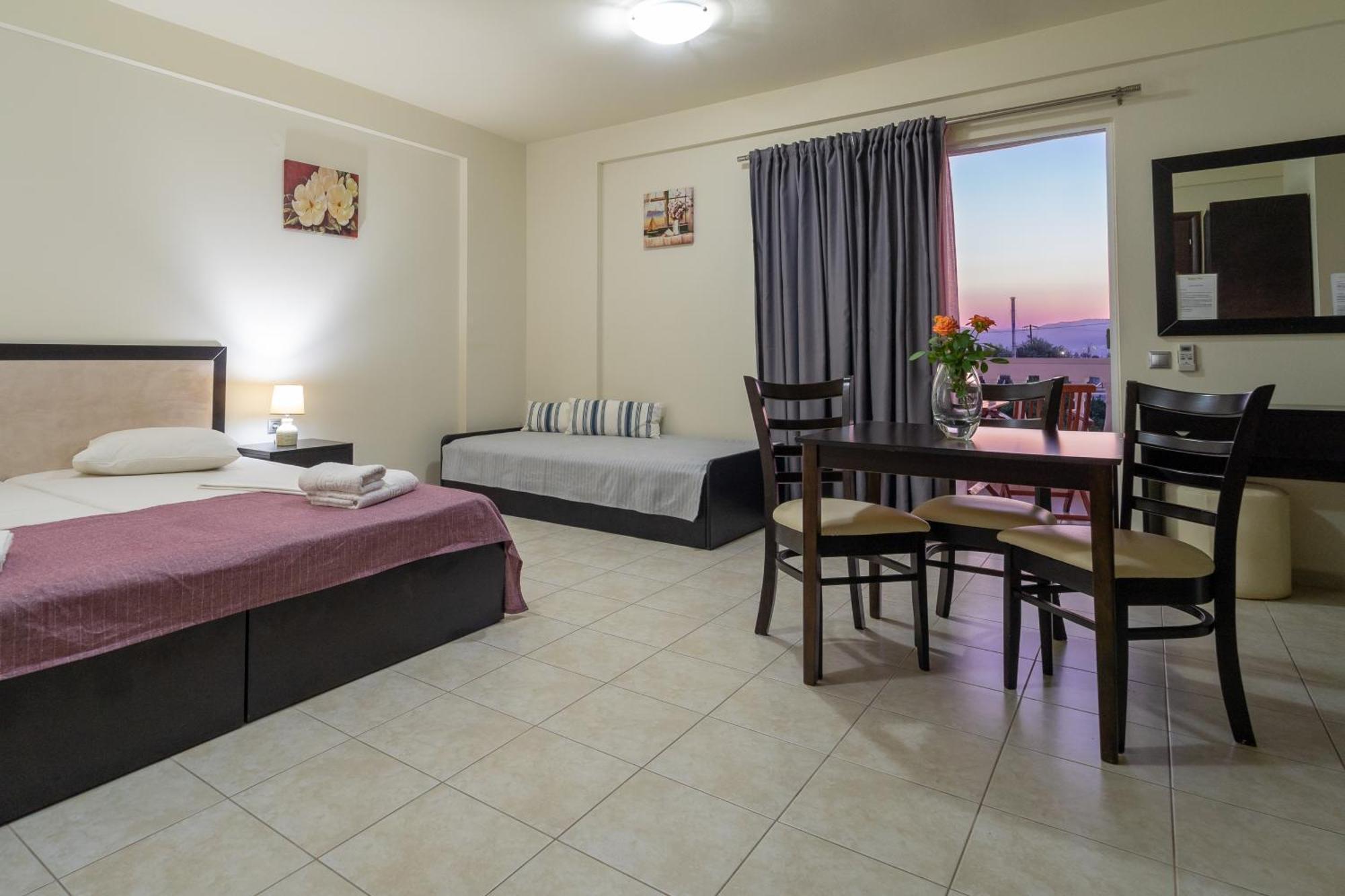 Golden Rose Suites Kolymbari Dış mekan fotoğraf